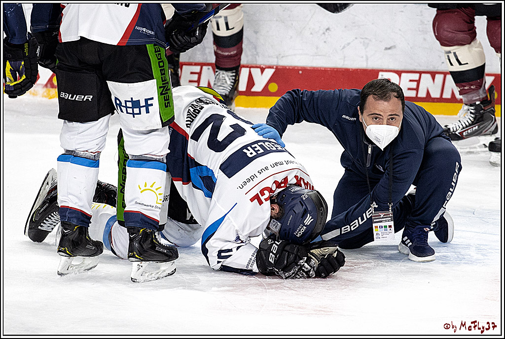 PENNY DEL;  Koelner Haie - Straubing Tigers; Koeln, 14.04.2021